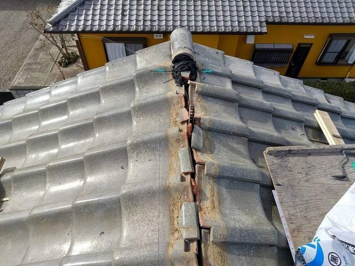 棟瓦を積むための水糸