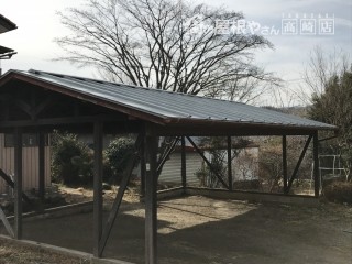 車庫の屋根の塗装完了後の全景