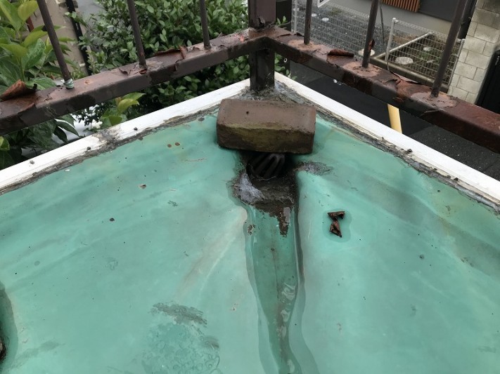 シート防水の排水口