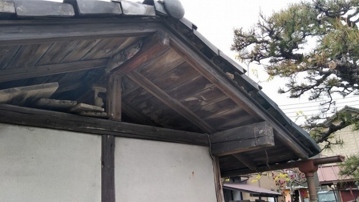 ケラバの野地板下から見て