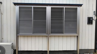 出窓用ルーバーの取り付け完成