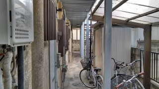 アパートの鉄骨の支柱の塗装後