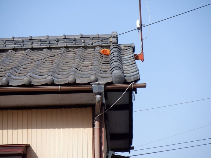 降り棟のすき間