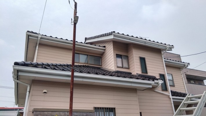瓦屋根