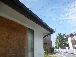 雨どいの工事後と家の塗装後