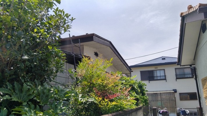 破風板