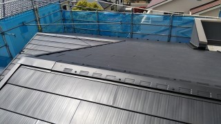 カバー工法の屋根
