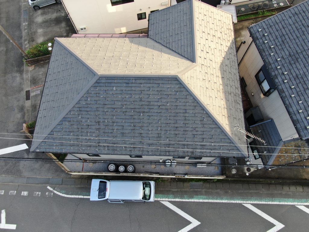 上空から見た屋根全体