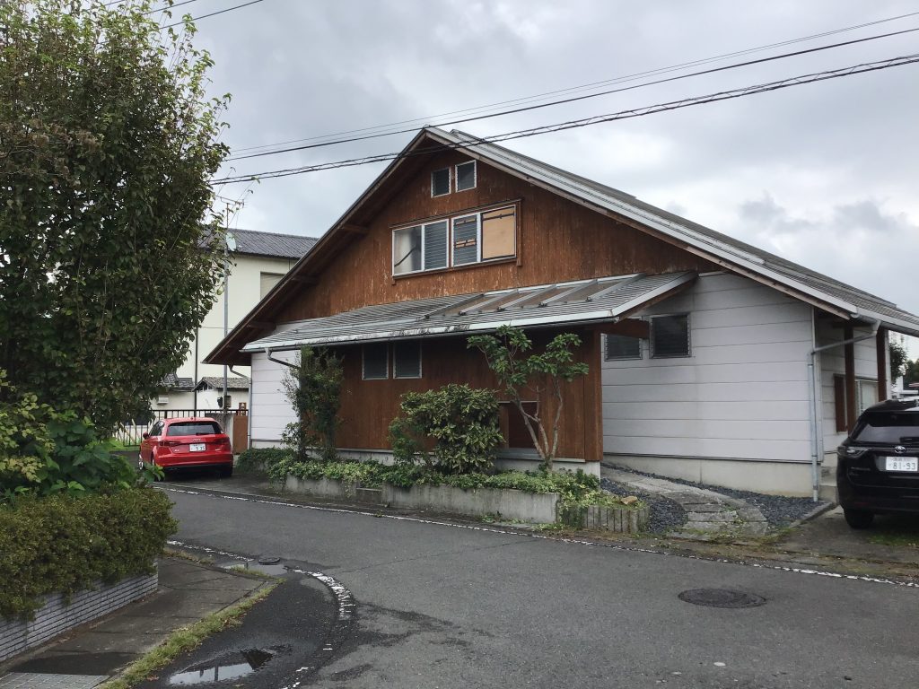 木部外壁のある全景