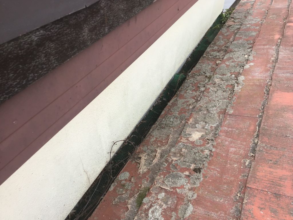 外壁際の屋根詰まり