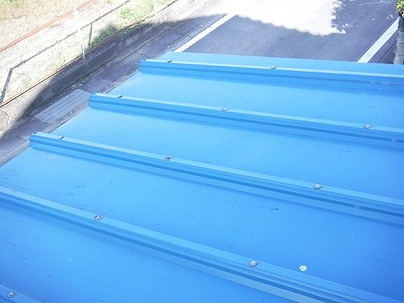 カバー工法した屋根