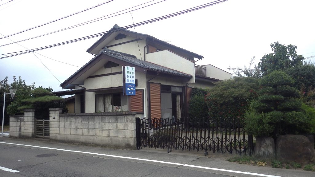 前橋市敷島町で波板屋根の養生シート劣化と雨樋の傷みを確認した屋根カバー・雨樋交換・外壁塗装調査
