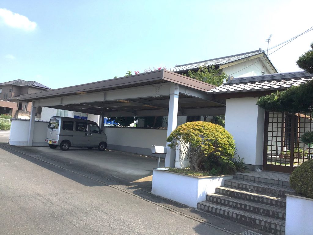 高崎市台新田町で外壁の汚れと鉄骨柱の錆・塗膜剥がれを確認した外壁塗装と鉄骨塗装の現地調査
