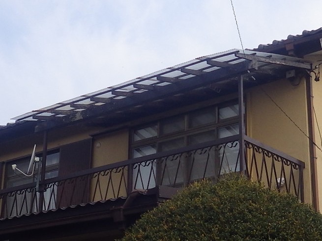 ベランダ屋根の全景
