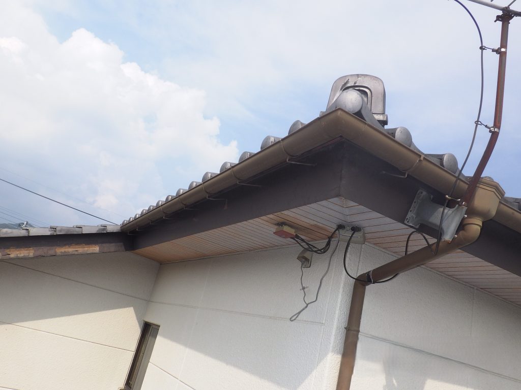 集水器まわりの雨樋