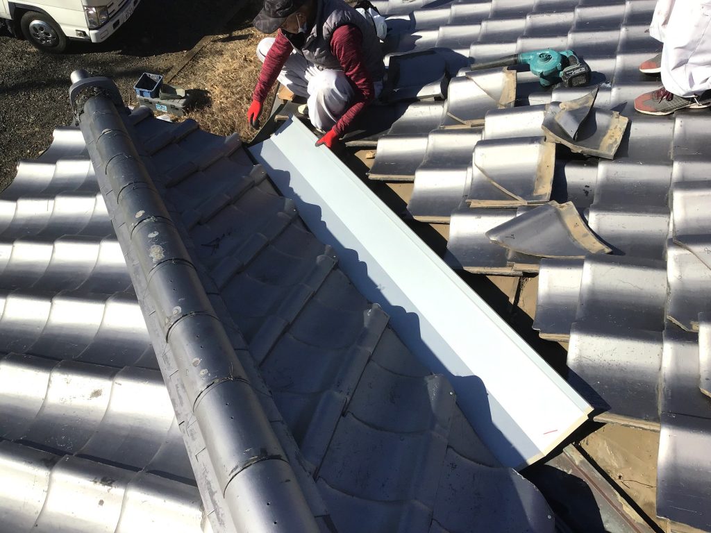 谷板金の納まり調整