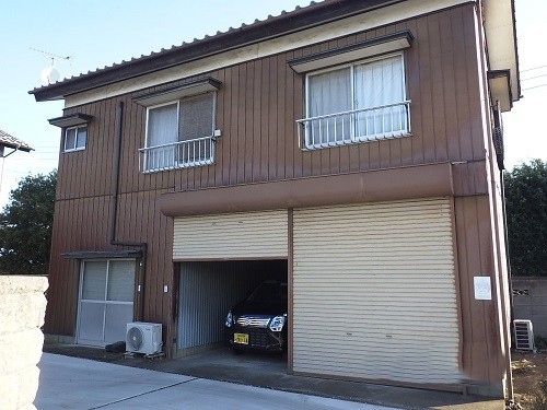 車庫側外壁の劣化状況